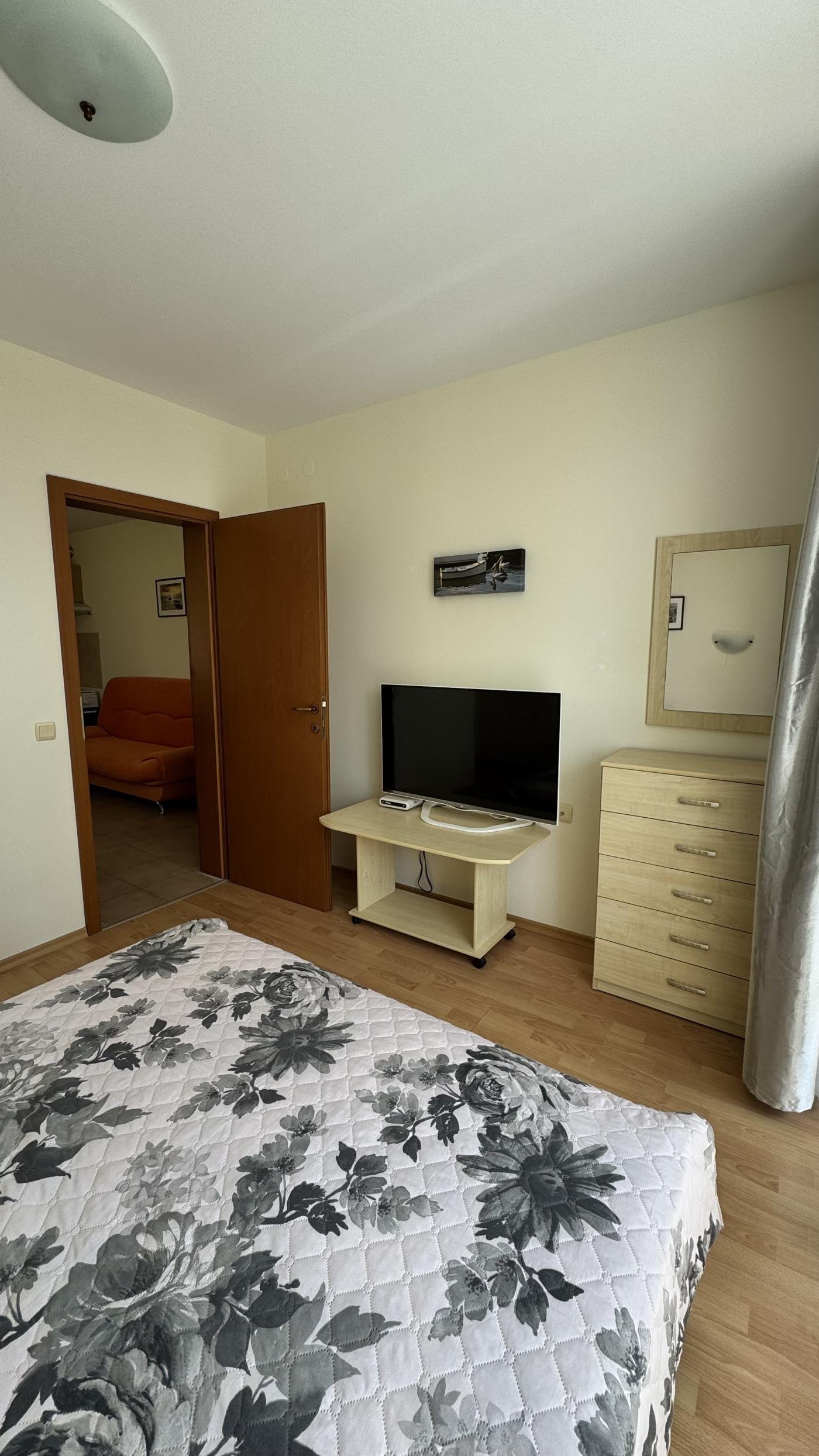 Appartamento arredato di 3 camere da letto di 72 m² nel Crown Fort Club, Sveti Vlas.