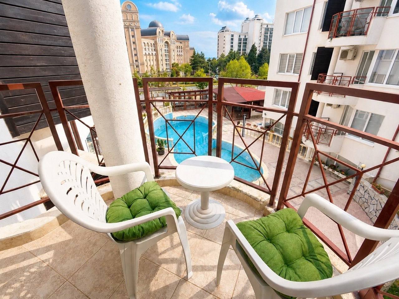 Appartamento con 2 camere da letto con vista sulla piscina nel complesso Vista del Mar, Sweti Wlas, Bulgaria
