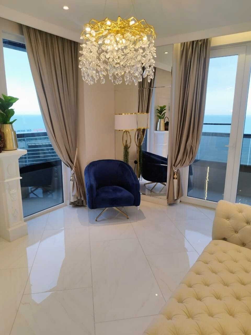 Appartamento di design di lusso con due camere da letto e vista mare in Sea Home (Ibis Styles 4*), Batumi, Georgia