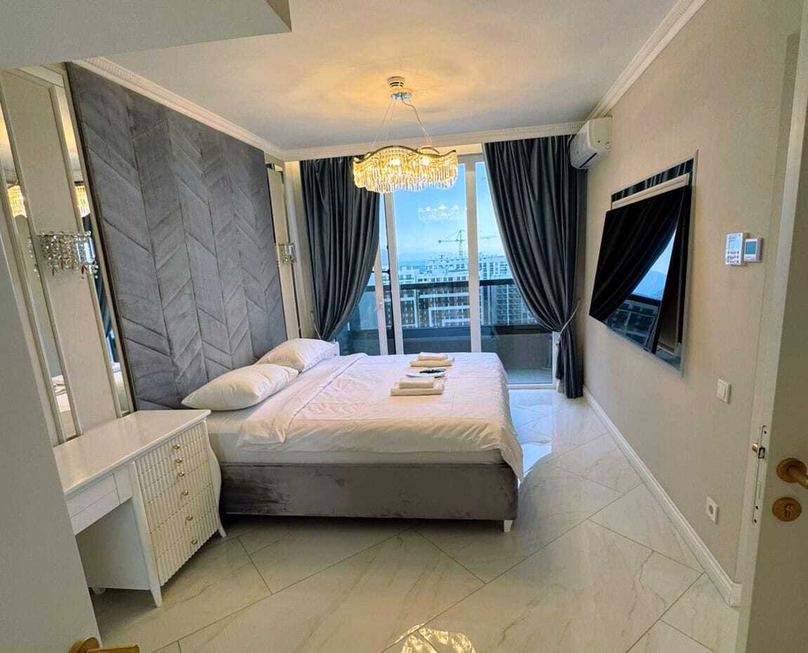 Appartamento di design di lusso con due camere da letto e vista mare in Sea Home (Ibis Styles 4*), Batumi, Georgia