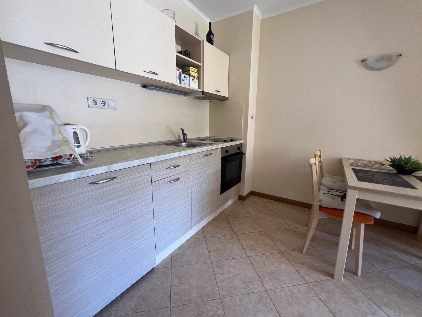 Appartamento con 2 camere e vista sulla piscina nel complesso Royal Sun, Sonnenstrand, Bulgaria