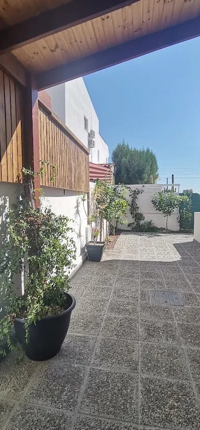 Bungalow in Agioi Anargiroi, Larnaca