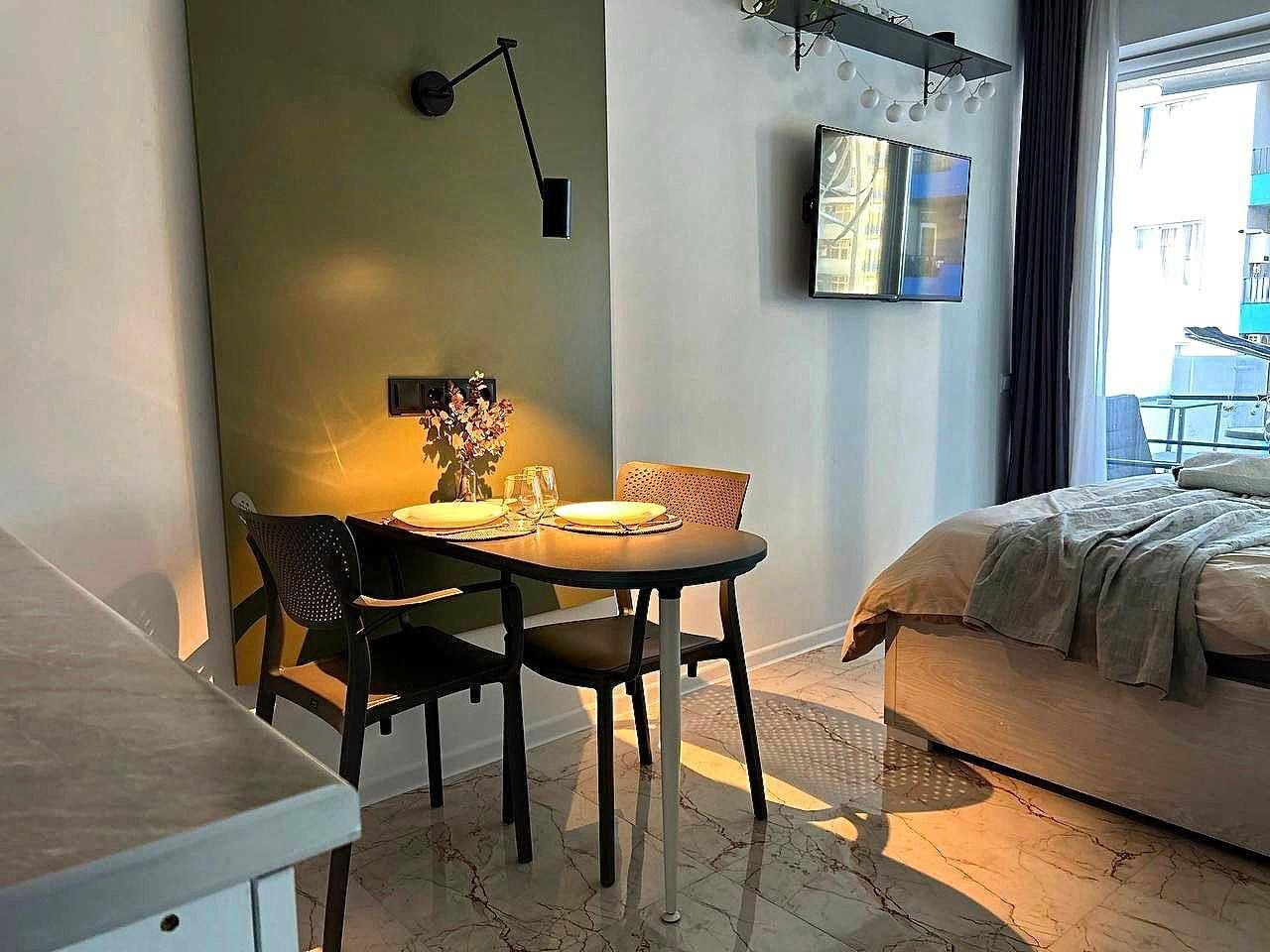 Accogliente studio di design con vista mare a Batumi, Georgia