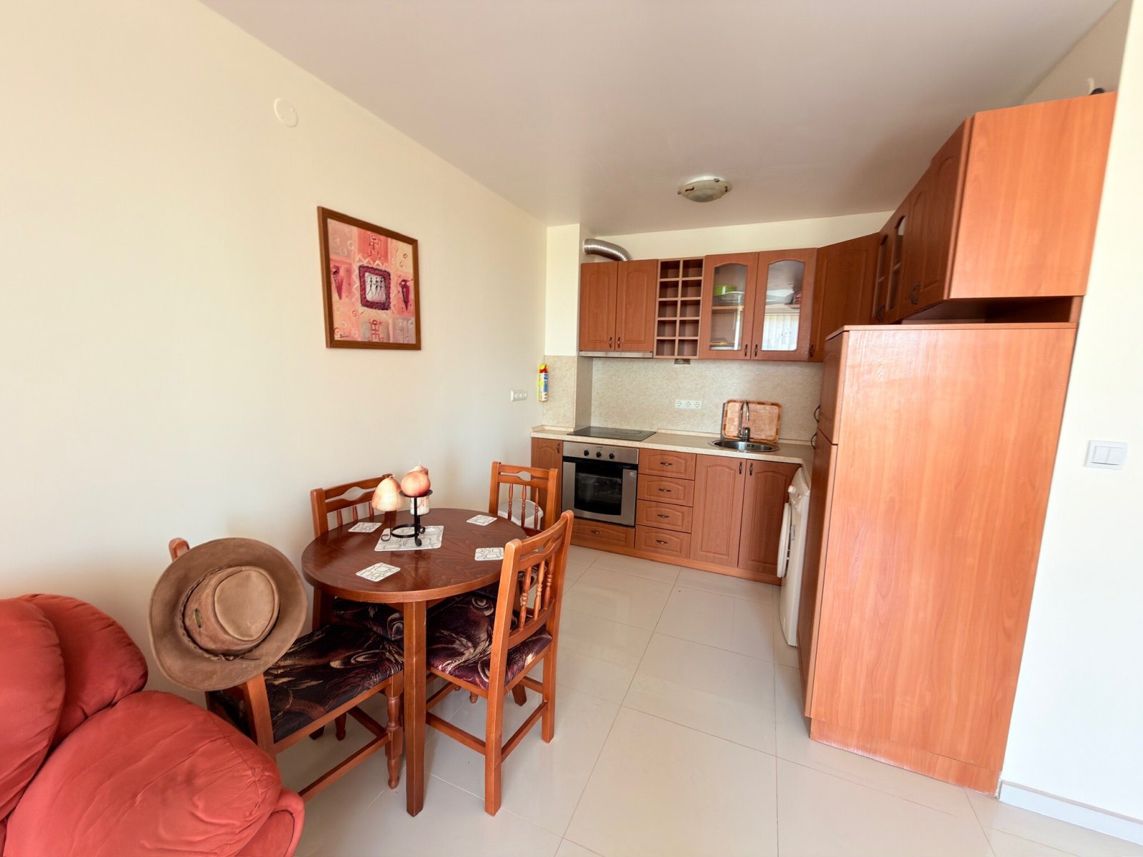 Appartamento con una camera da letto con vista sulla piscina e sulle montagne nel complesso Holiday Fort, Sunny Beach, Bulgaria