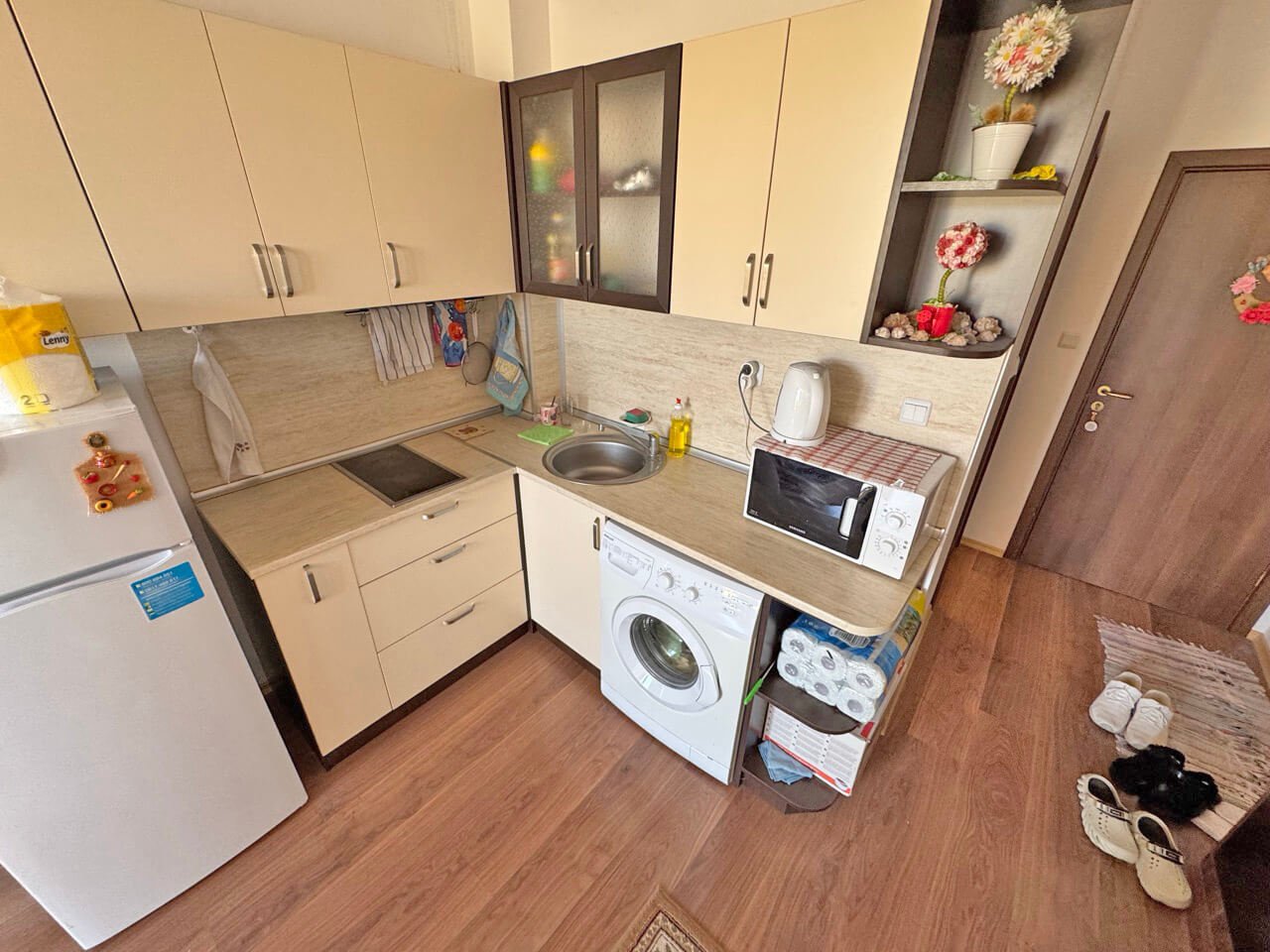 Appartamento con due camere e vista sulle montagne nel complesso residenziale Sunny Day 6 al Sonnenstrand, Bulgaria