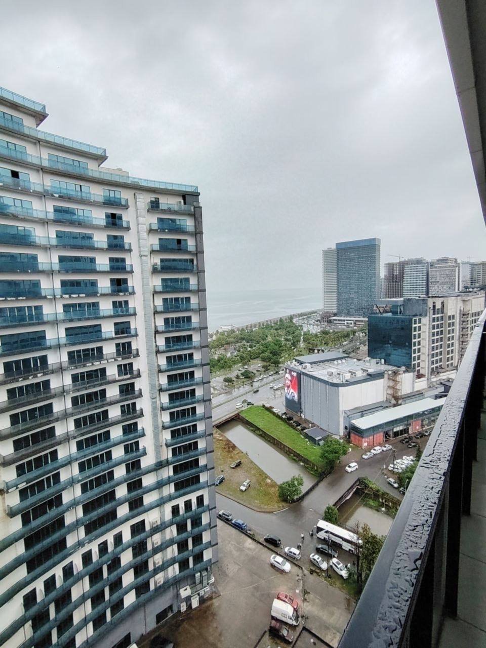 Monolocale con vista mare al piano alto nel Steps Batumi, Georgia – Immobile completamente arredato vicino alla spiaggia