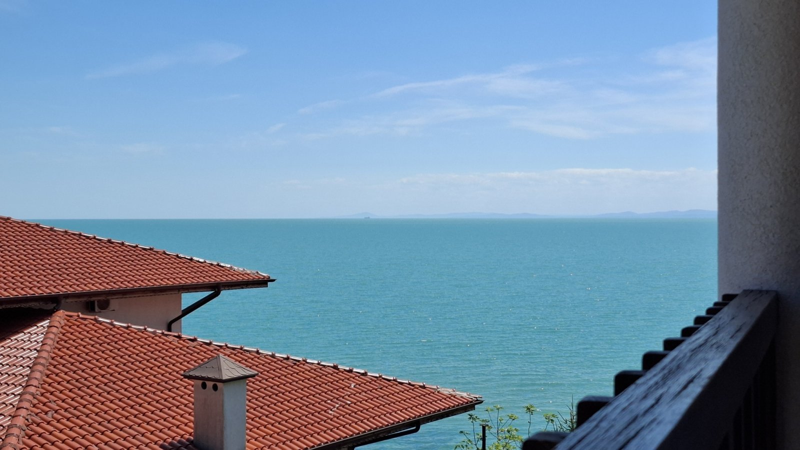 Townhouse su tre piani in prima linea sul mare Sun Coast Resort, a 50 metri dalla spiaggia, Sveti Vlas, Bulgaria
