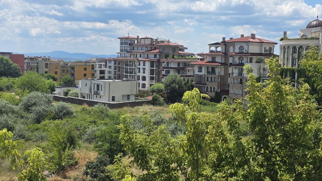 Elegante appartamento con due camere da letto e vista mare nel lussuoso complesso residenziale Poseidon, Nesebar, Bulgaria