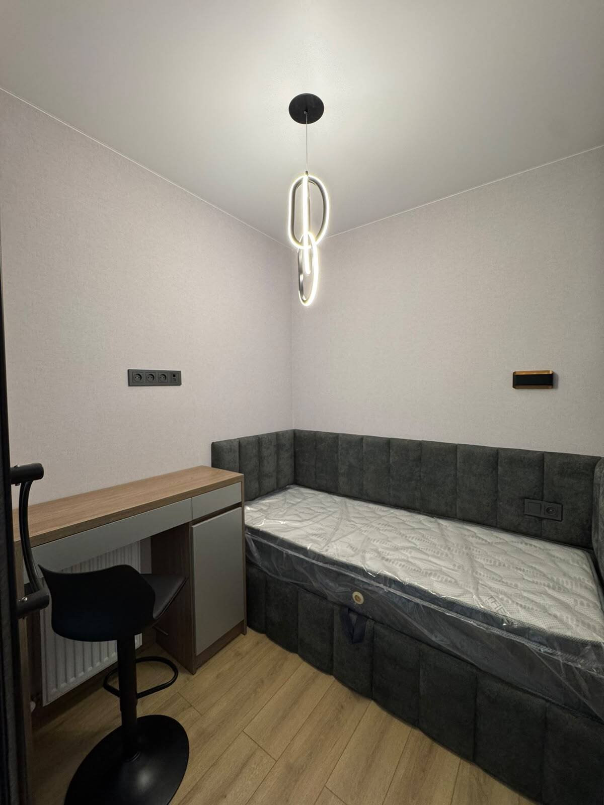 Appartamento di 2 camere da letto appena ristrutturato a Batumi, Georgia – al piano alto, vista sullo stadio di rugby e ampio balcone