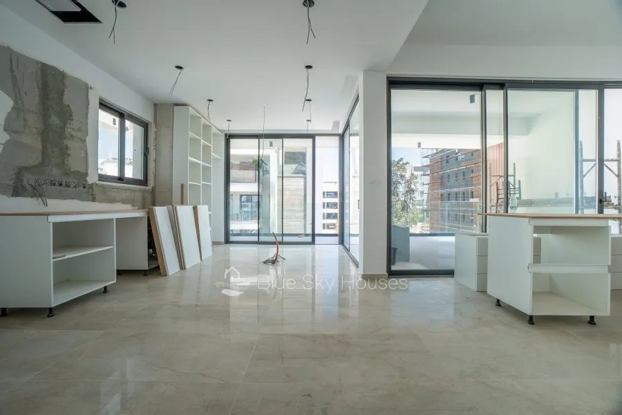 Penthouse in Potamos Germasogeias, Limassol