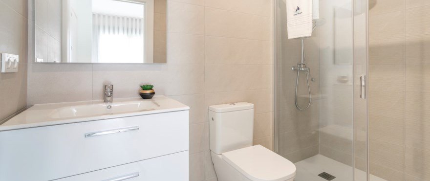 Luxuriöses Penthouse mit atemberaubendem Panoramablick auf das Meer, Torrevieja.