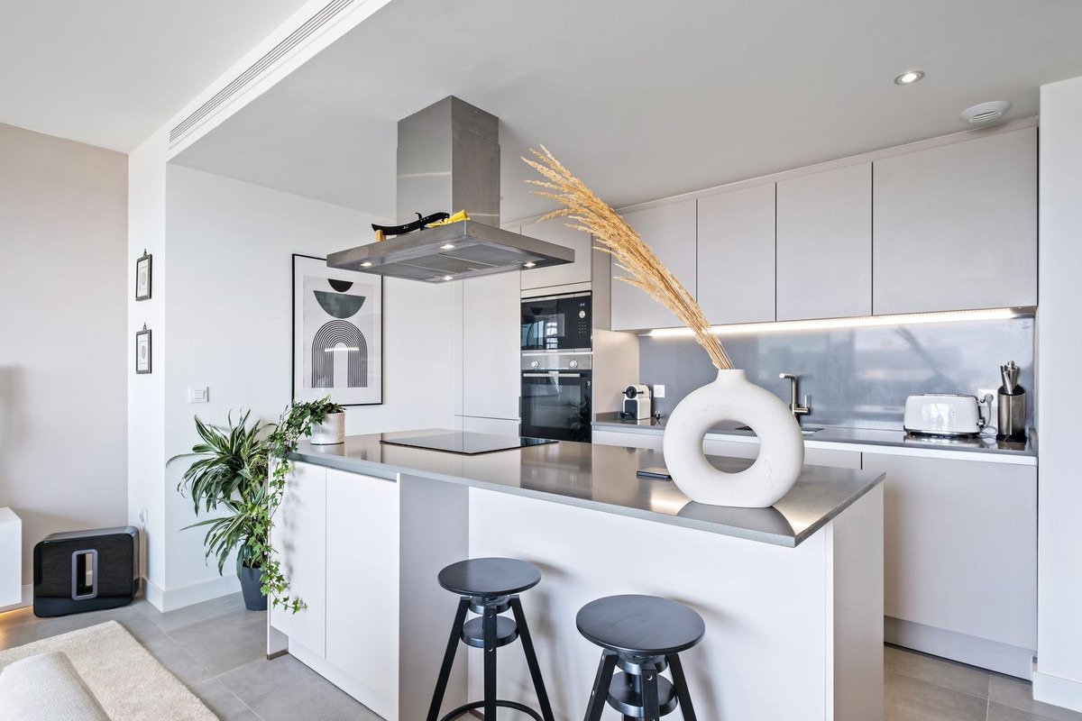 Absoluter Luxus: Duplex-Penthouse mit atemberaubendem Meerblick in Estepona, Costa del Sol