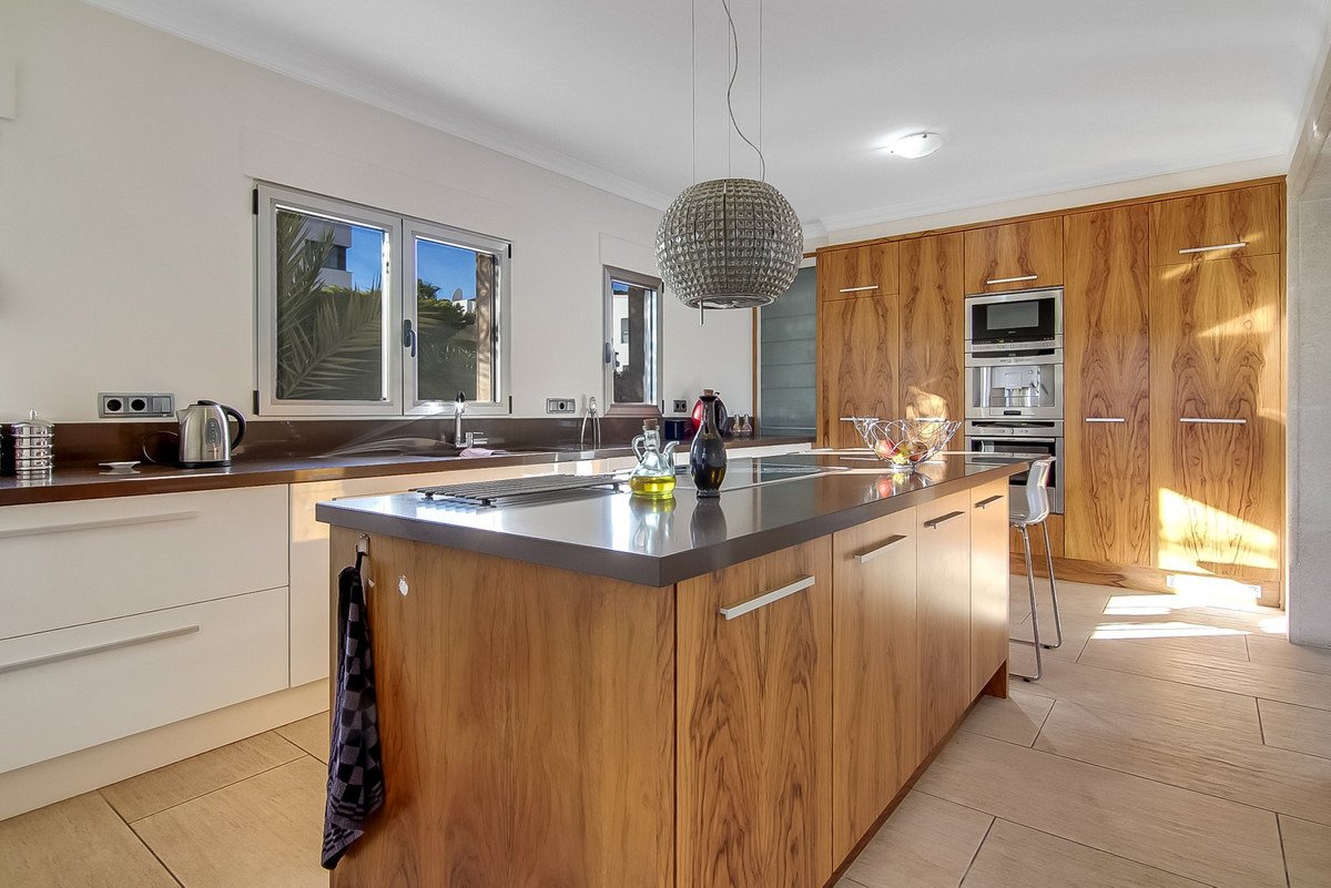Luxuriöse Villa mit einzigartigem Design und Meerblick in Jávea, Alicante, Spanien