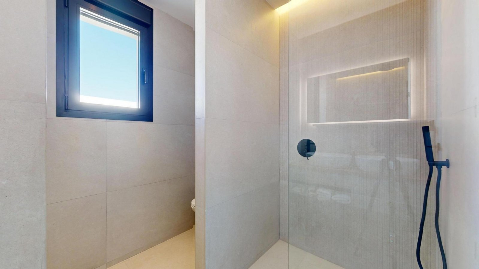 Luxuriöse neue Villa mit Swimmingpool und Panoramablick auf Meer und Berge – Polop, Costa Blanca