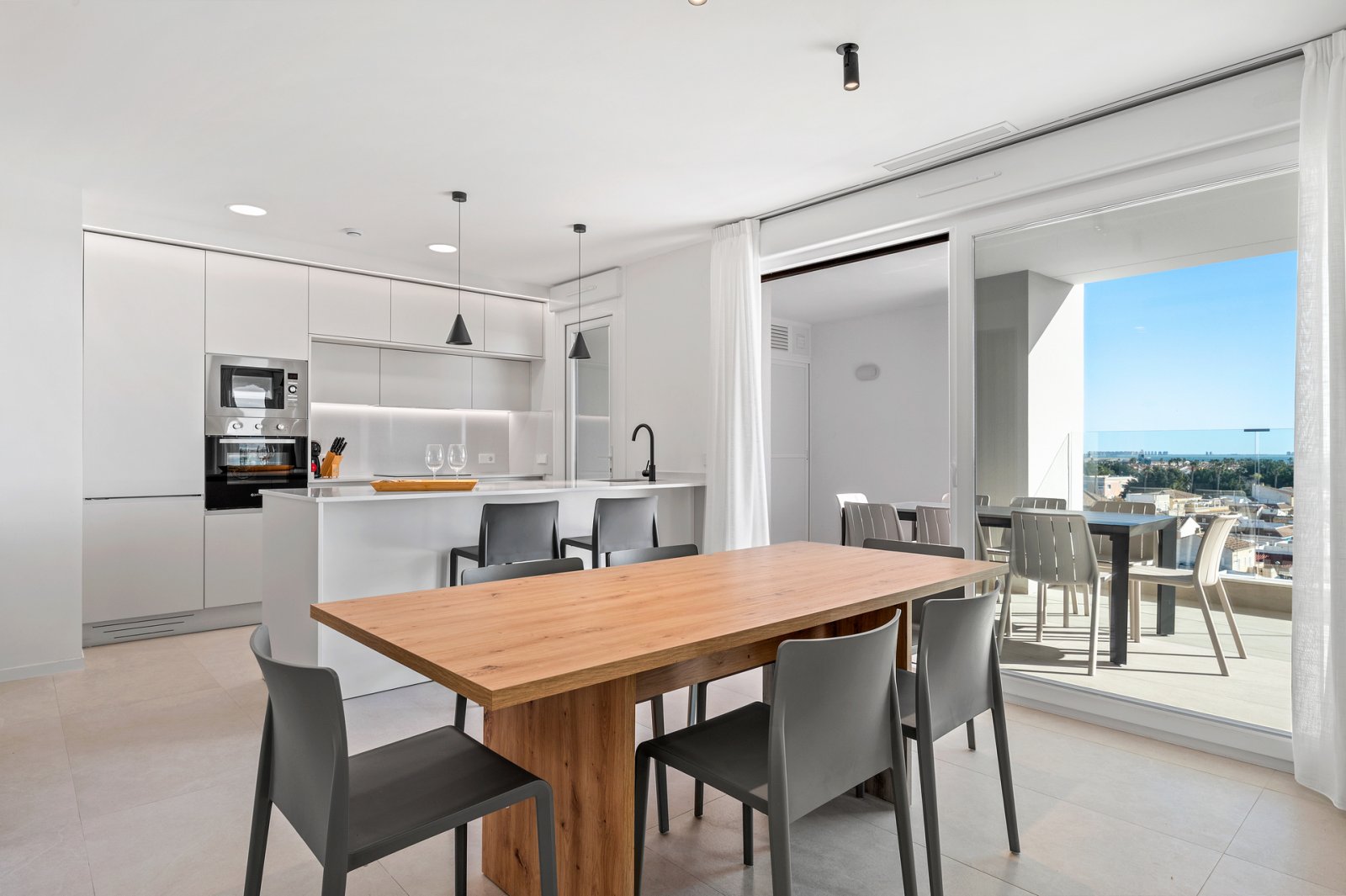 Luxuriöses Penthouse mit Solarium und Meerblick in der Nähe von Los Alcázares