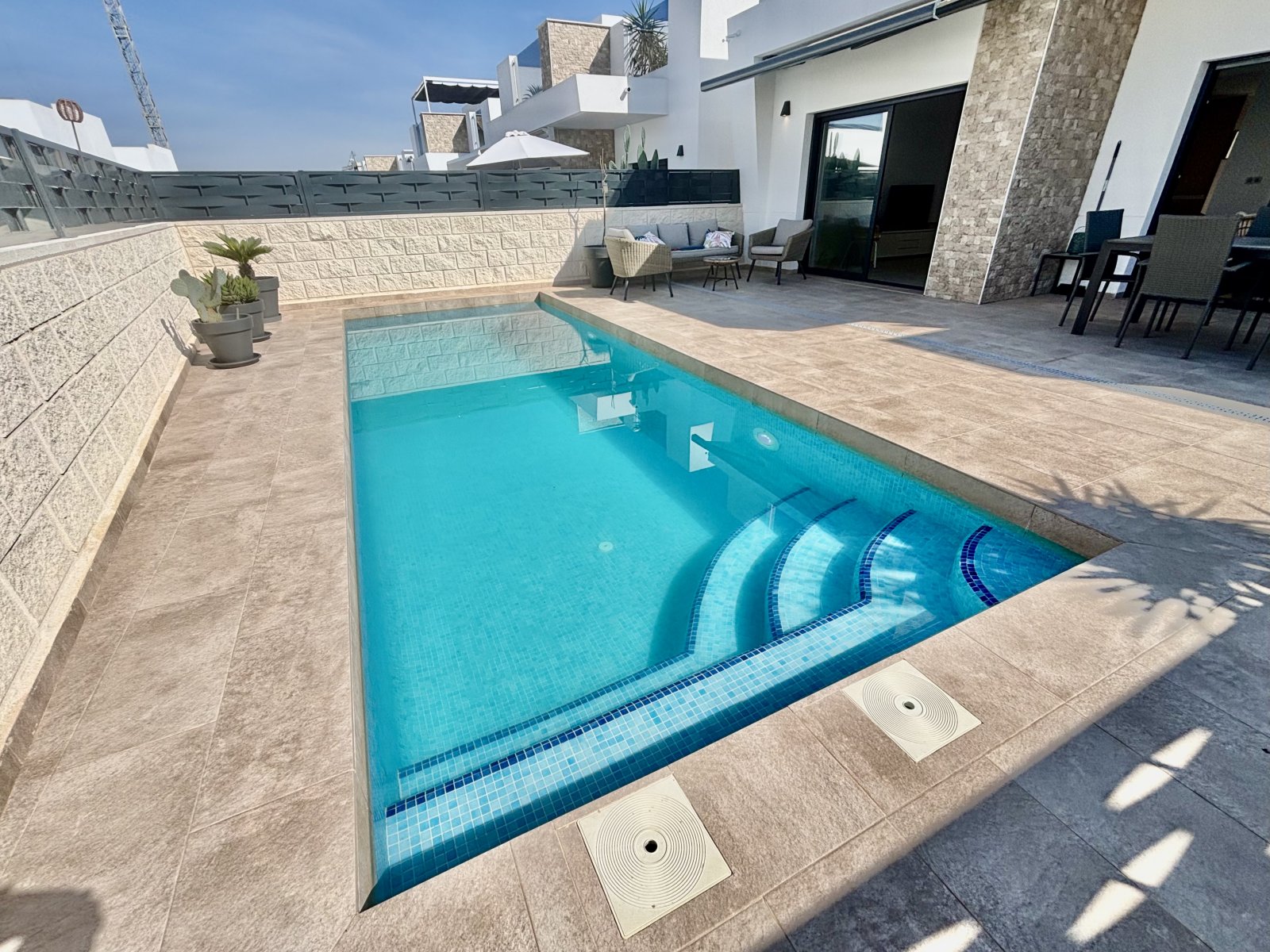 Exklusives freistehendes Chalet mit privatem Pool und Terrasse, Benijófar
