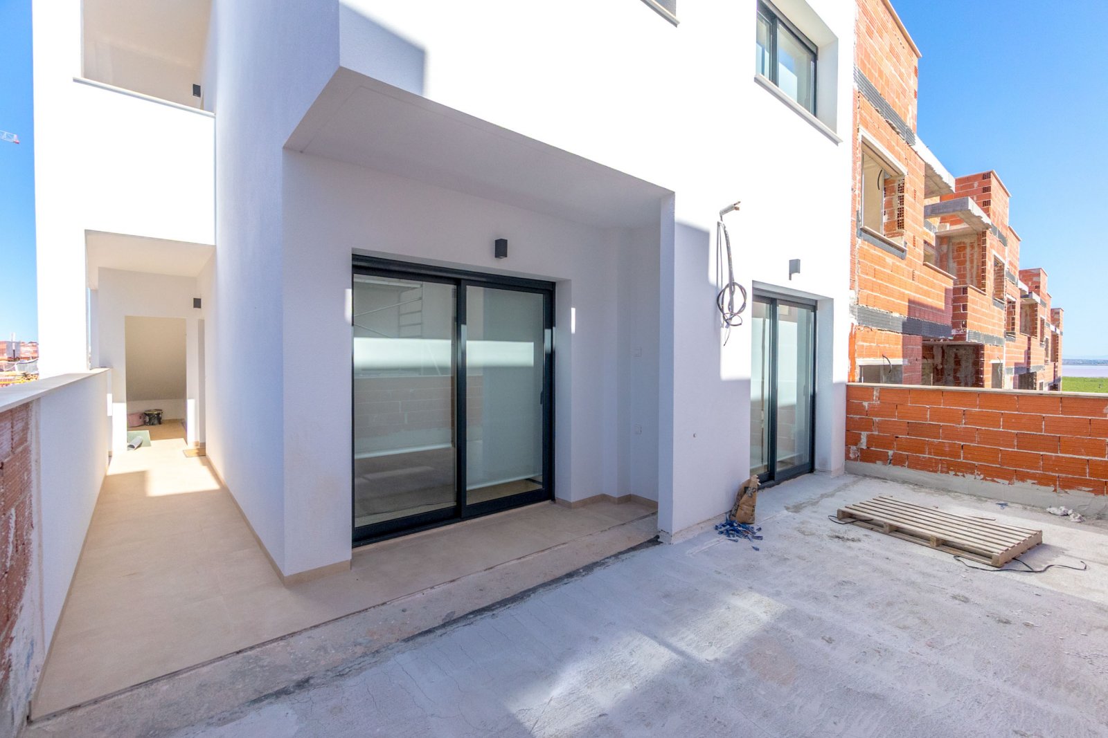 Moderner Bungalow, 4 km vom Meer entfernt und mit Gemeinschaftspool, Torrevieja