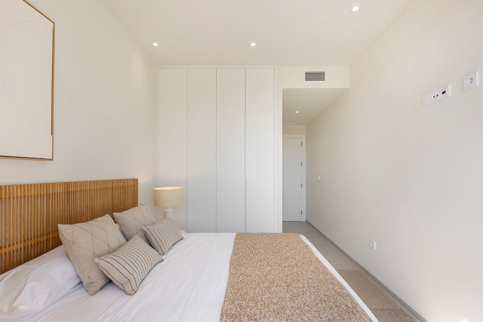 Modernes, freistehendes Ferienhaus mit privatem Pool und Garten, 2 km vom Meer entfernt, Los Alcázares