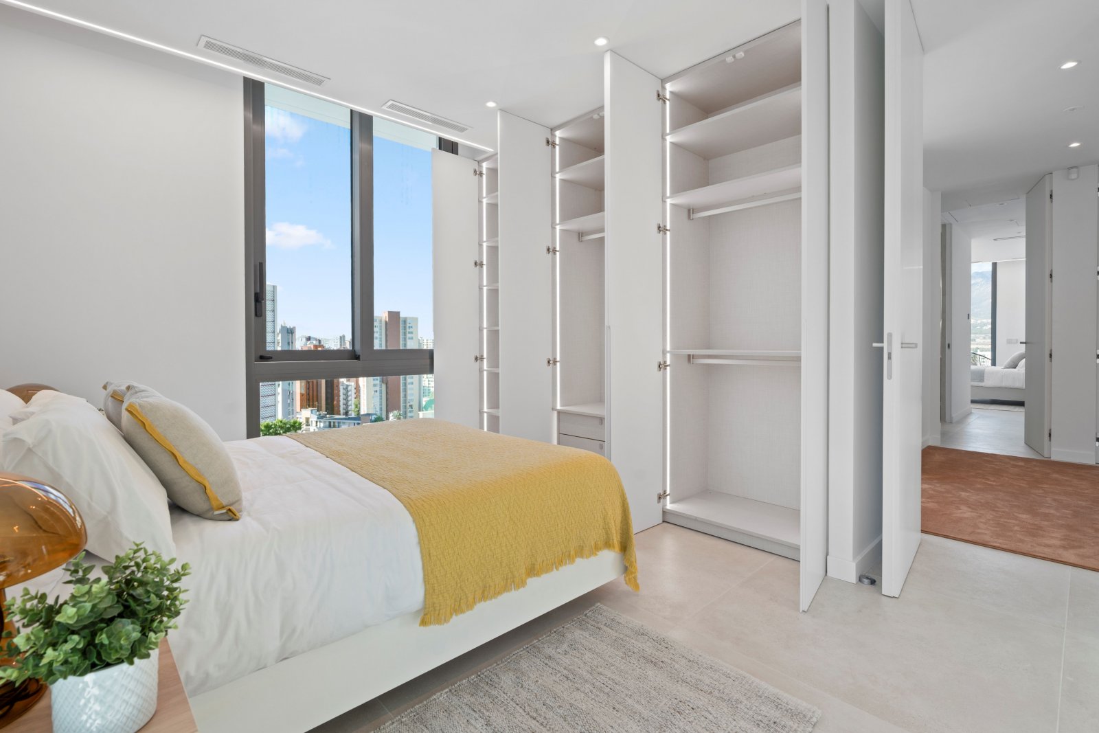 Exklusive Villa 1 km vom Meer entfernt, mit privatem Pool und Garten, Benidorm