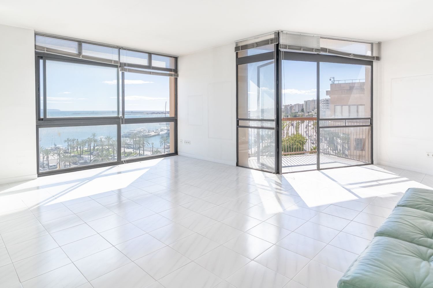 Außergewöhnliches Apartment mit Panoramablick aufs Meer an der Promenade, Palma de Mallorca, Spanien
