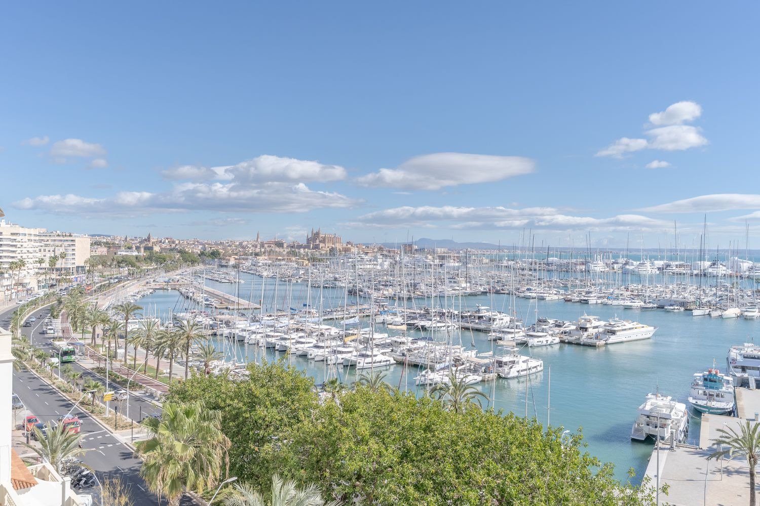 Außergewöhnliches Apartment mit Panoramablick aufs Meer an der Promenade, Palma de Mallorca, Spanien
