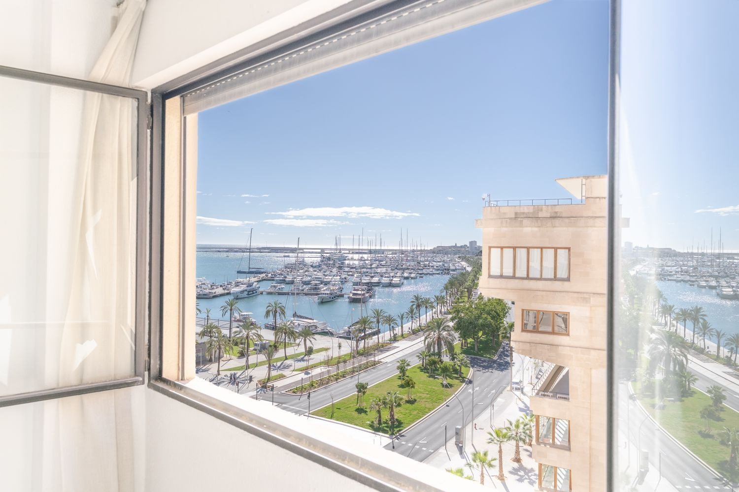 Außergewöhnliches Apartment mit Panoramablick aufs Meer an der Promenade, Palma de Mallorca, Spanien