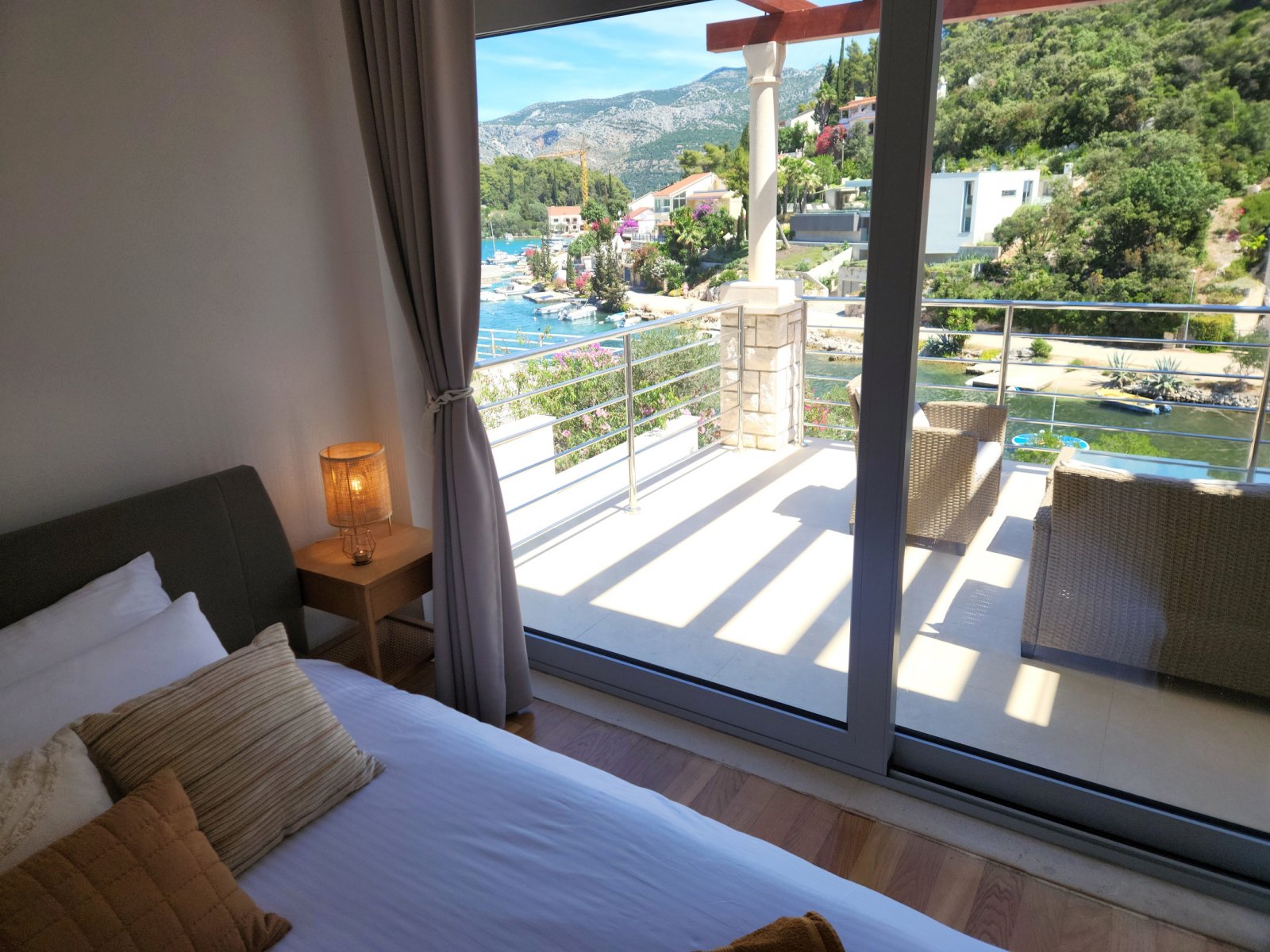 Luxuriöse Villa in erster Linie am Meer auf der Insel Korcula, Žrnovo