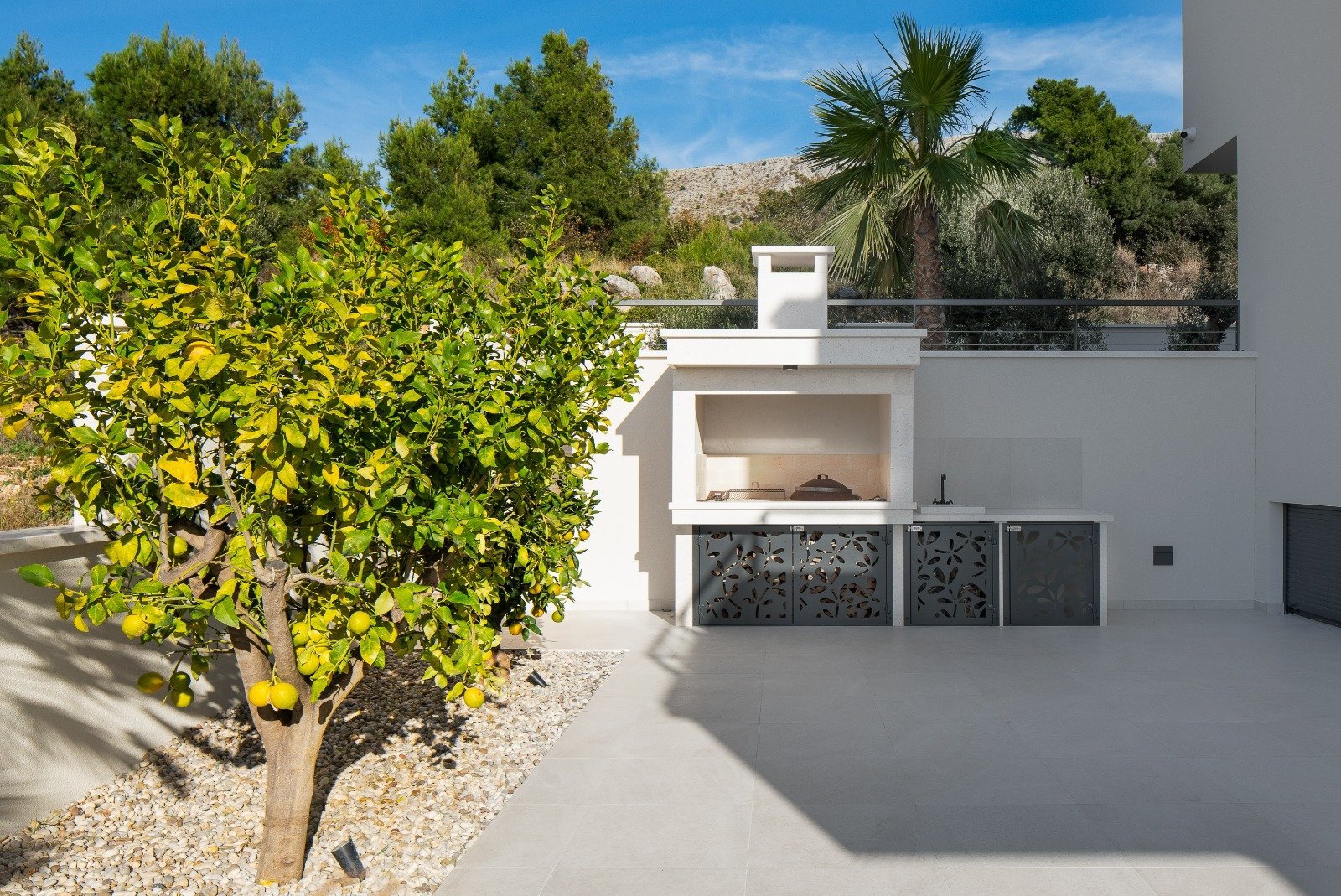 Charmante Villa mit Wellnessbereich und Meerblick in Podstrana