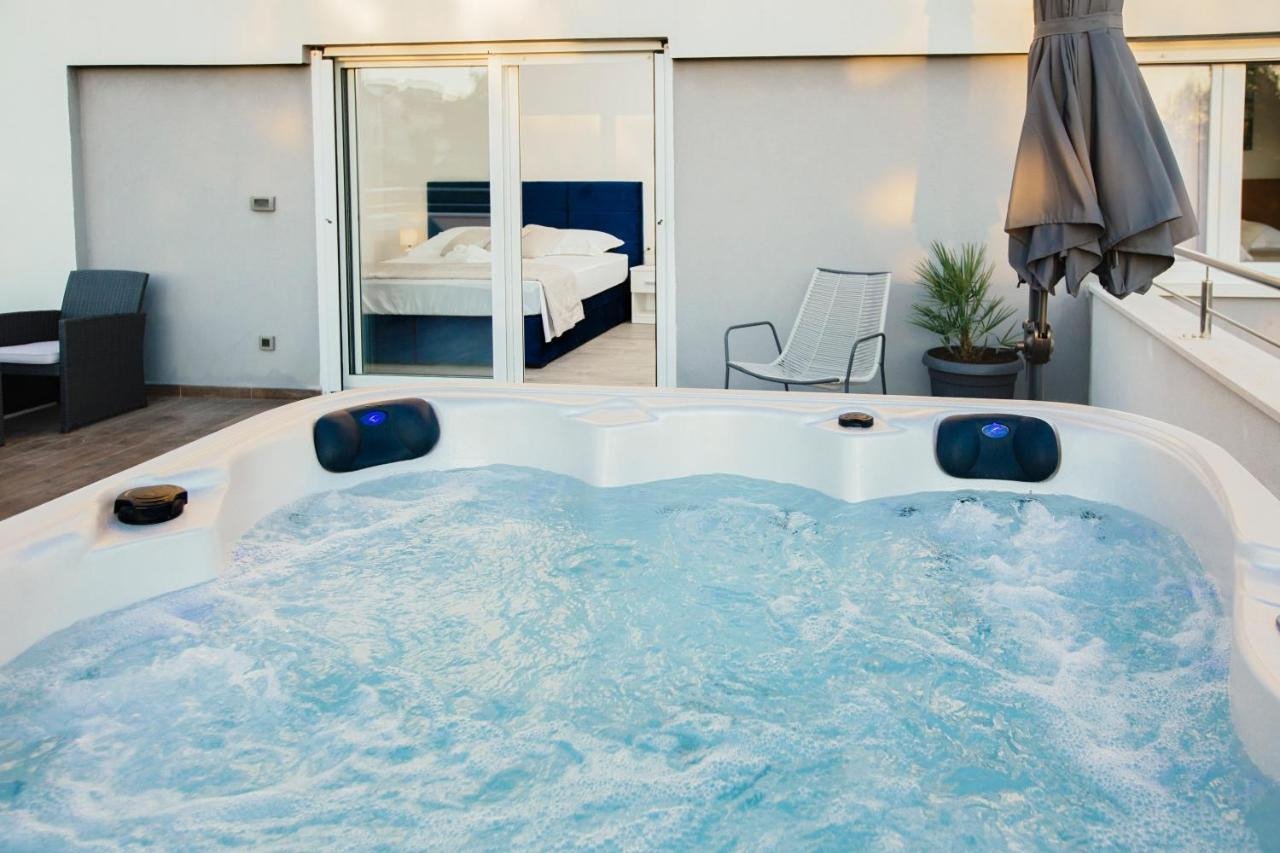 Elegante Villa mit Panoramablick aufs Meer und privatem Pool in Podstrana