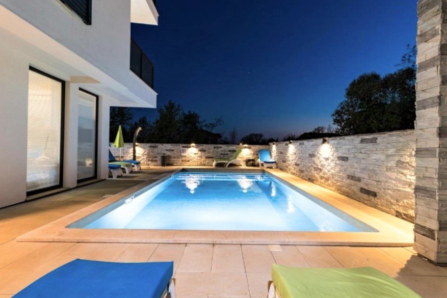 Wunderschöne, moderne Villa mit Swimmingpool in Medulin, Istrien – ideale Investitionsmöglichkeit