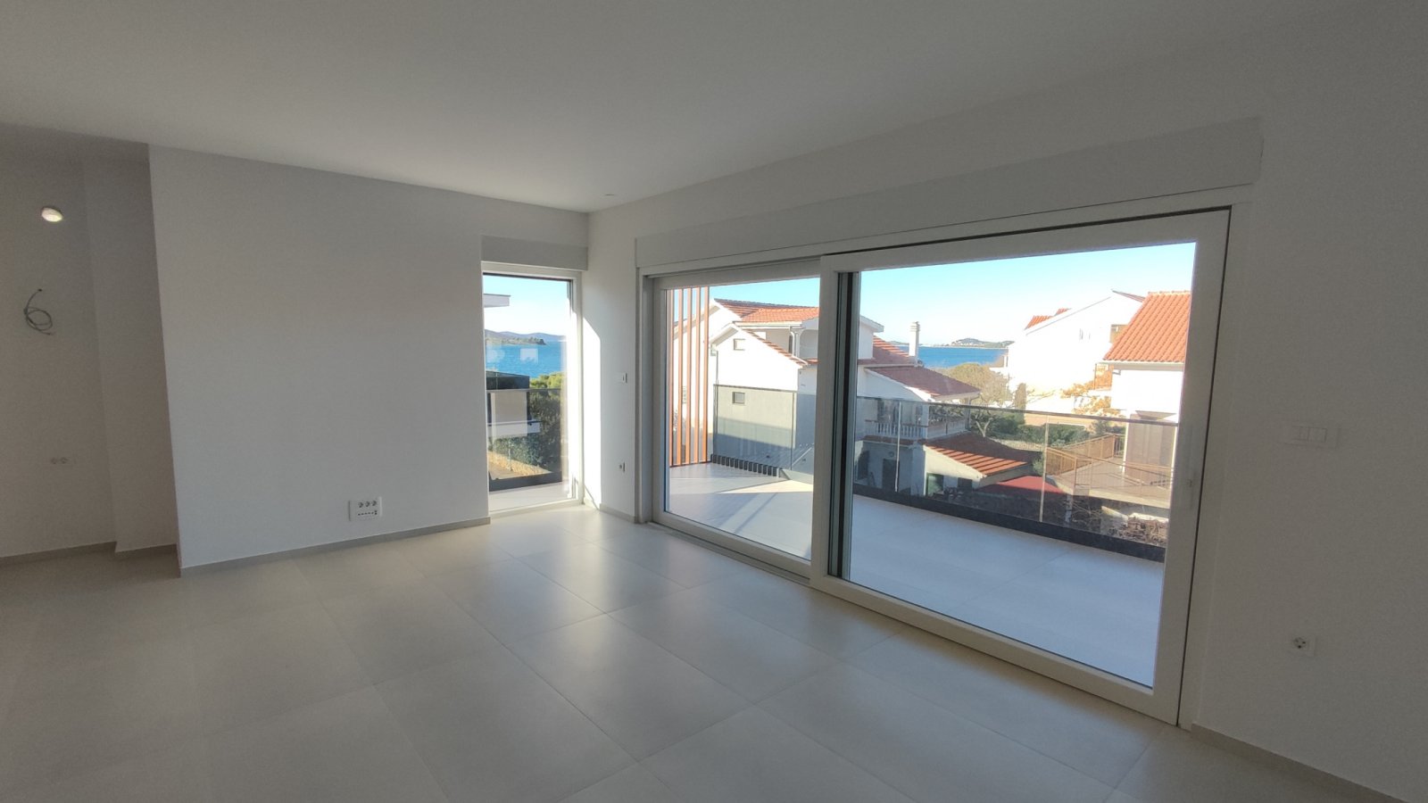 Exklusive Maisonette-Wohnung mit Dachterrasse am Srima-Strand