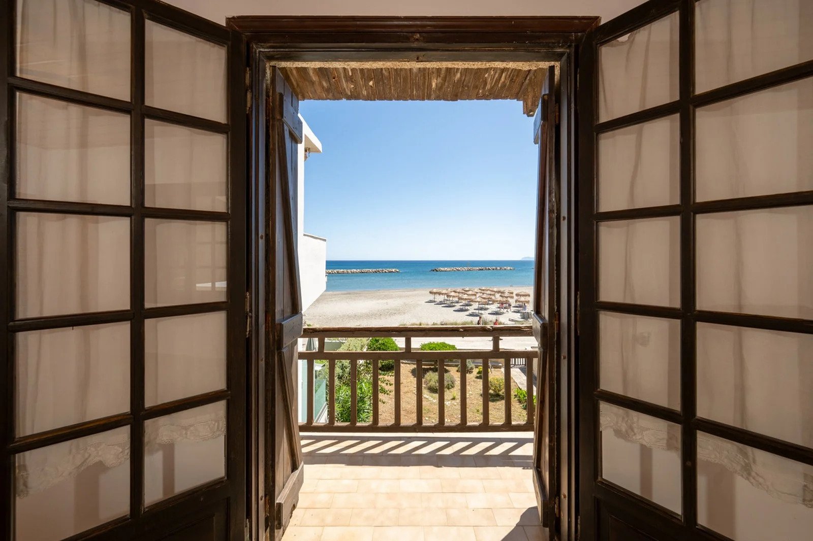 Zweistöckiges Haus mit fünf Schlafzimmern direkt am Strand, direkter Strandzugang – Kolymbari, Chania