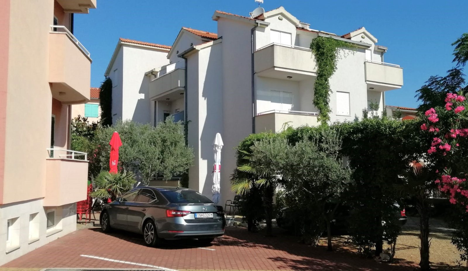 Komfortables Minihotel mit Gästehaus, Investitionspotenzial am Meer, Vodice