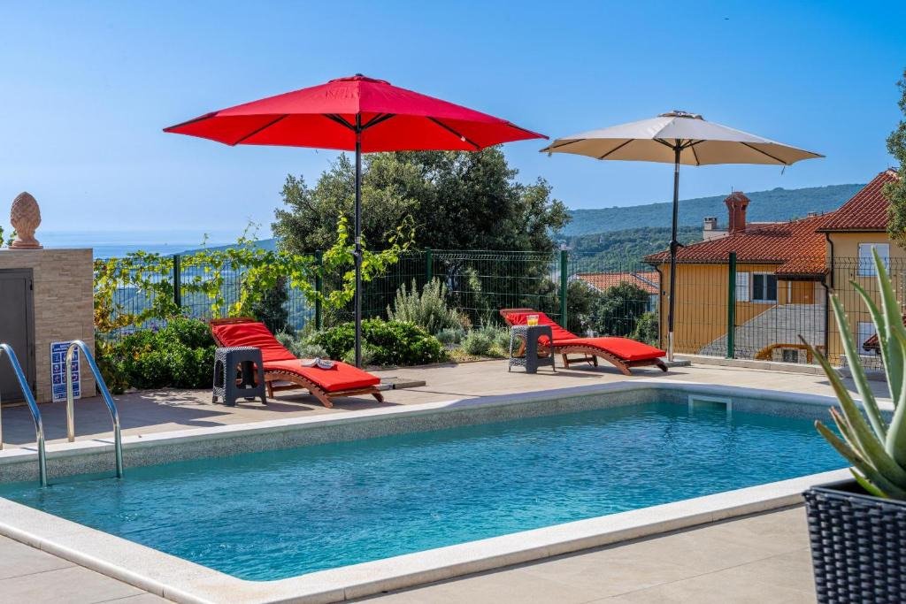 Luxuriöse Villa mit Pool und Meerblick in einer Naturoase, Pavićini – Duga Uvala, Kroatien