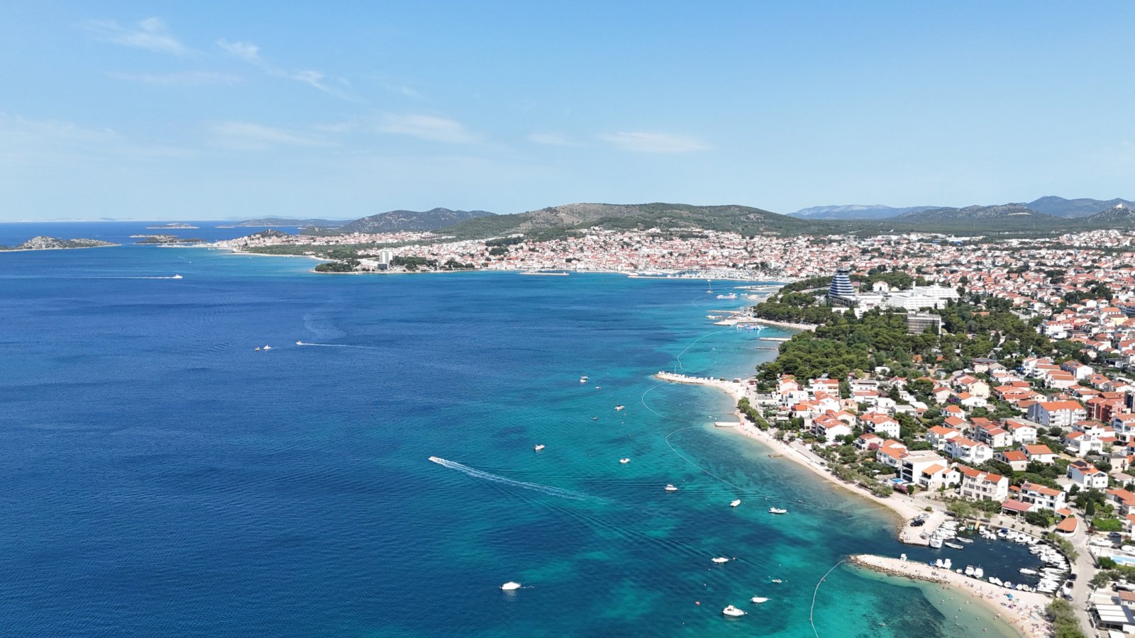 Modernes dreistöckiges Haus mit Meerblick, nur 300 Meter vom Strand entfernt, Vodice, Srima