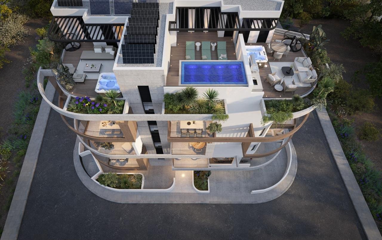 Großzügiges 2+1-Apartment mit großer Terrasse und Zugang zum Pool in attraktiver Lage in Livadia
