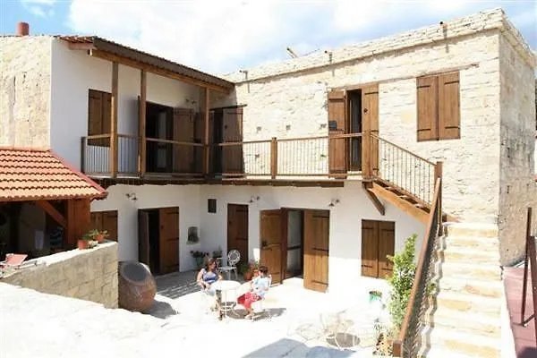 Freistehende Villa in Vasa Koilaniou, Limassol