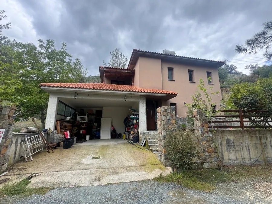 Freistehende Villa in Moniatis, Limassol