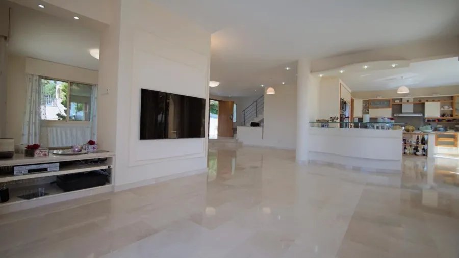 Freistehende Villa in Agios Tychonas, Limassol