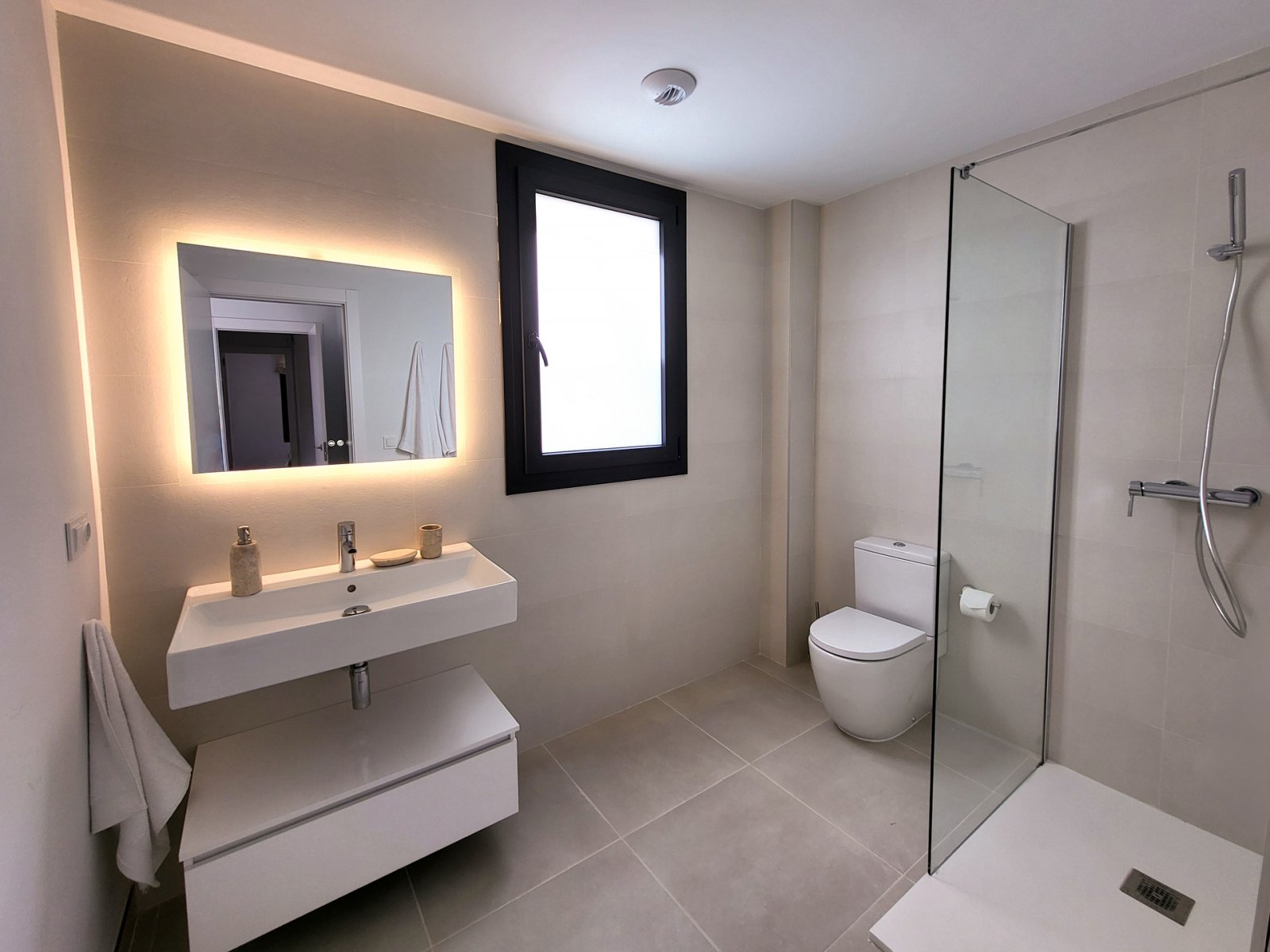 Exklusive Apartments mit Meerblick, Casares