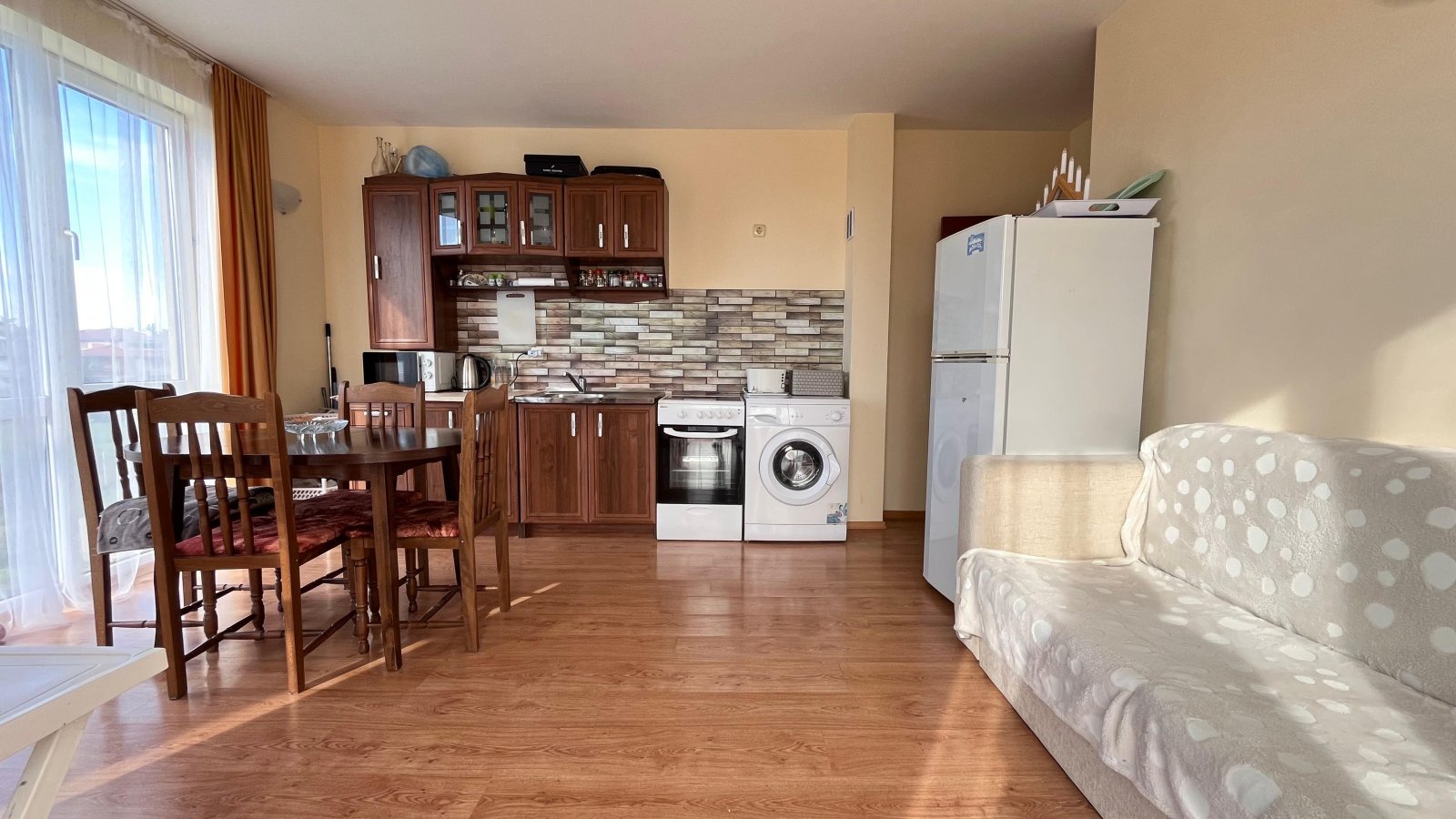 Appartamento di 3 camere con vista mare e piscina nel complesso residenziale Chateau Aheloy 1, Aheloy, Bulgaria
