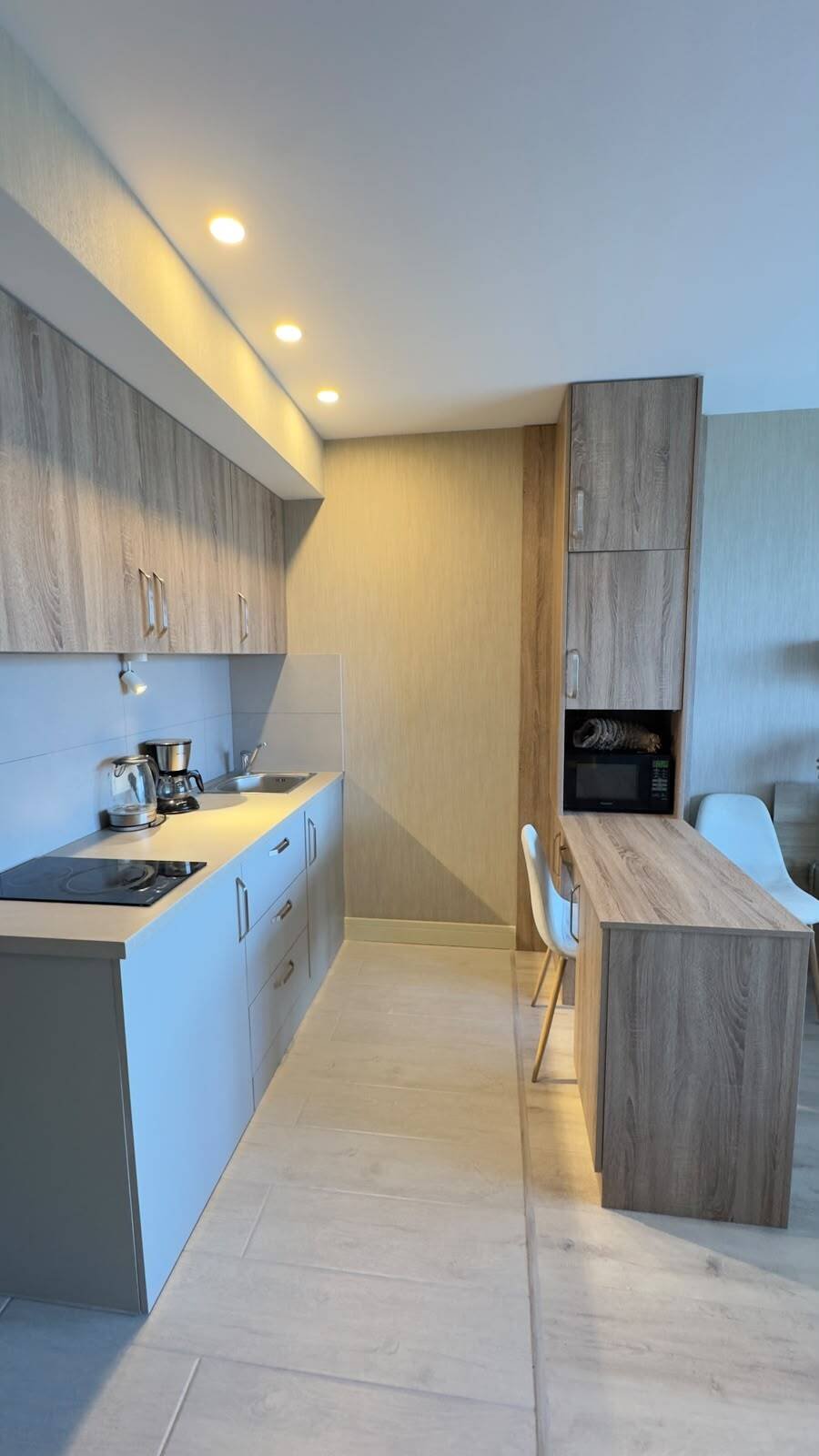 Studio luminoso con vista sul mare e sul parco nel Orbi Beach Tower, Batumi, Georgia – appartamento completamente arredato vicino alla spiaggia