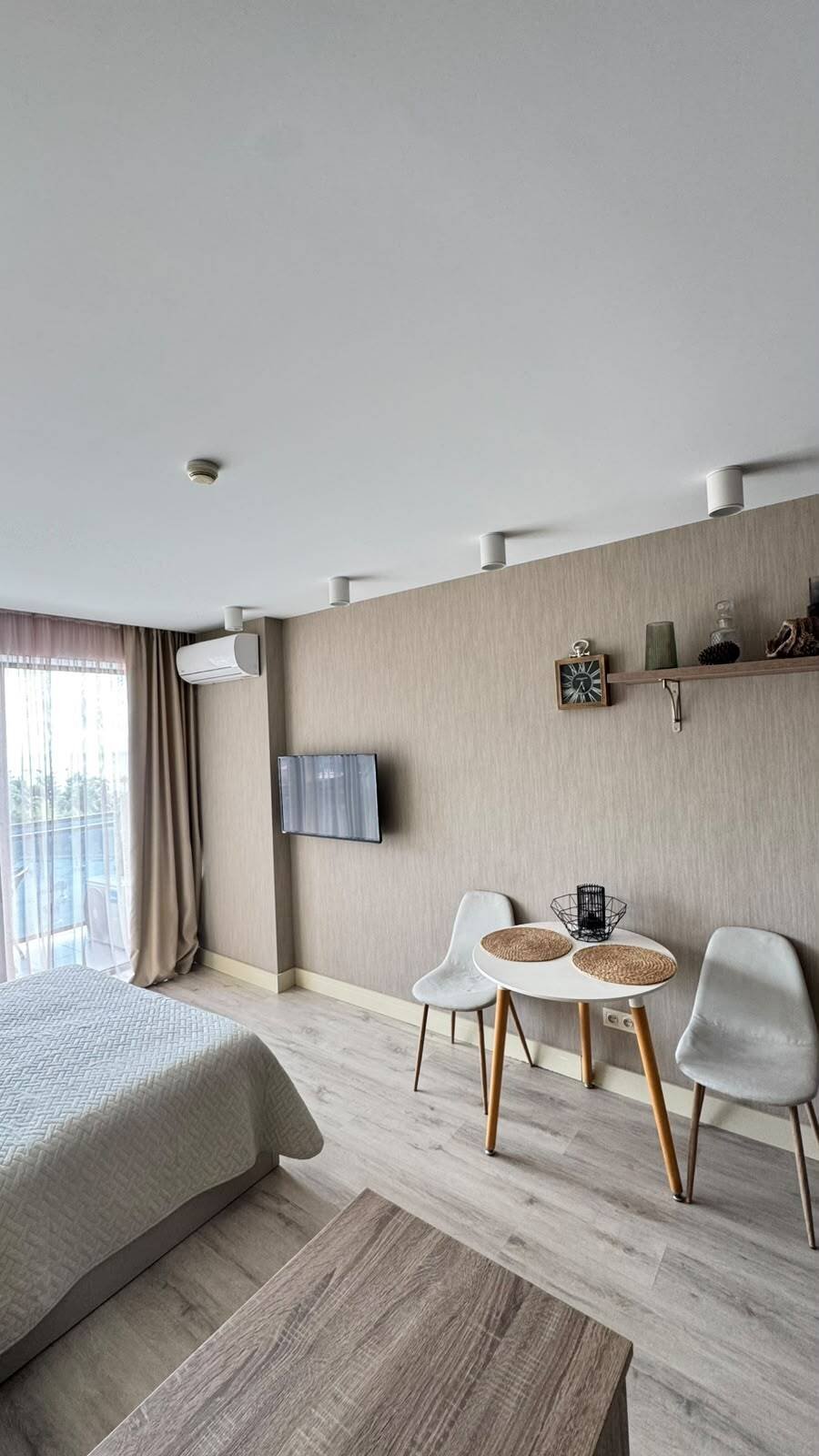 Studio luminoso con vista sul mare e sul parco nel Orbi Beach Tower, Batumi, Georgia – appartamento completamente arredato vicino alla spiaggia