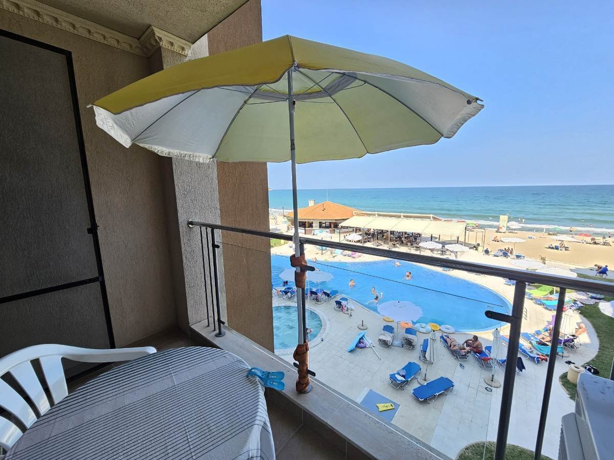 Appartamento di 4 stanze con vista mare e piscina nel complesso Obzor Beach Resort, Obzor, Bulgaria