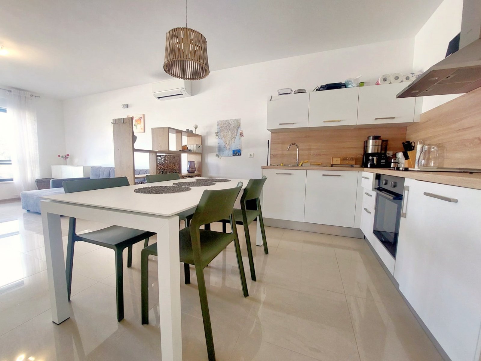 Elegantes Apartment in einer geschlossenen Anlage, 100 m vom Meer entfernt, in der Nähe des Vižula-Parks, Medulin, Kroatien