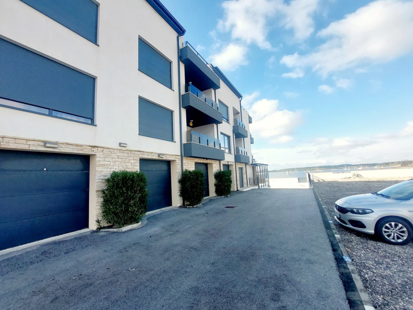 Elegantes Apartment in einer geschlossenen Anlage, 100 m vom Meer entfernt, in der Nähe des Vižula-Parks, Medulin, Kroatien