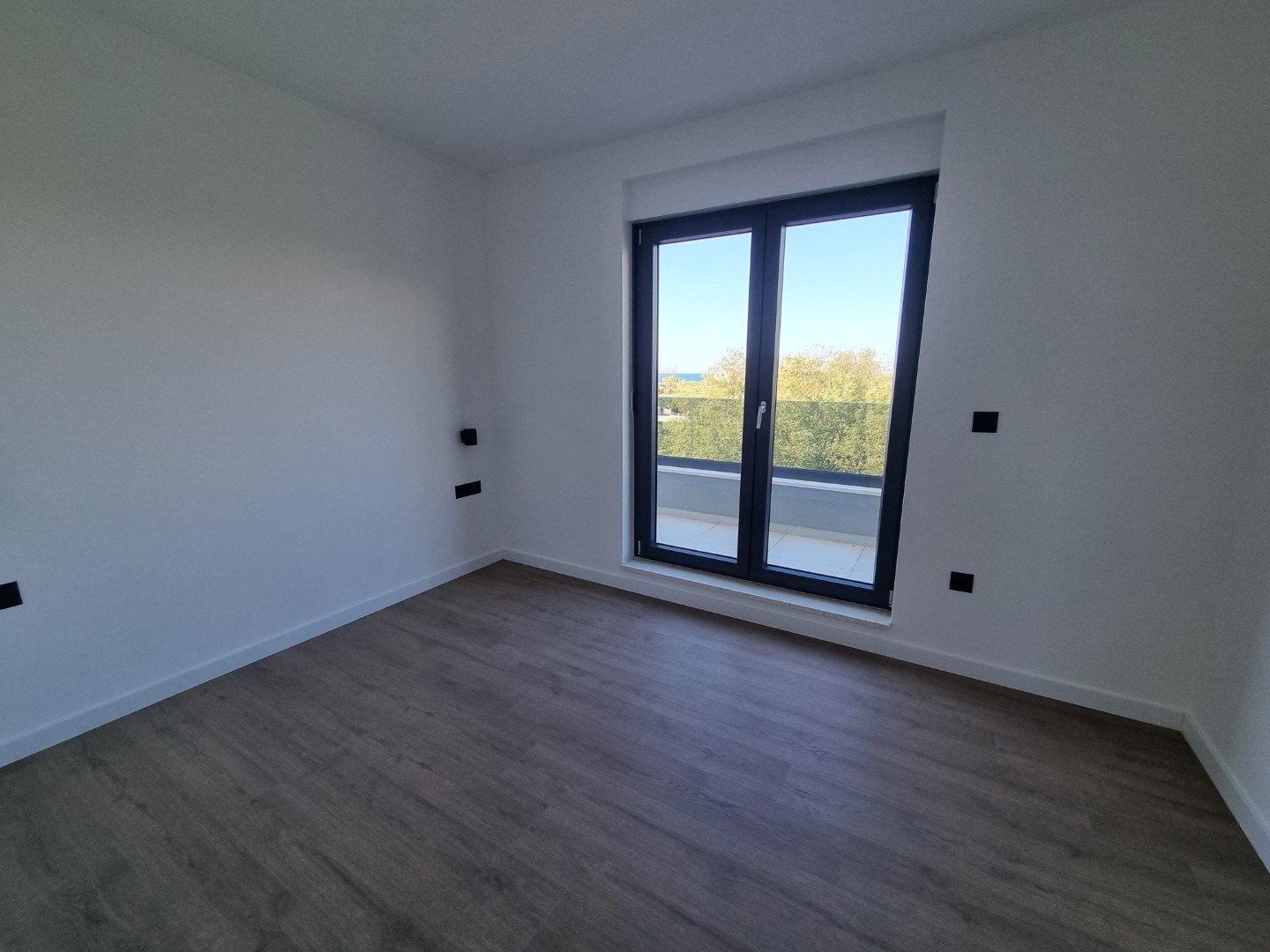Dachterrasse mit Pool und Meer in unmittelbarer Nähe. Ein Penthouse, das Ihre Sicht auf das Wohnen in Privlaka verändern wird.