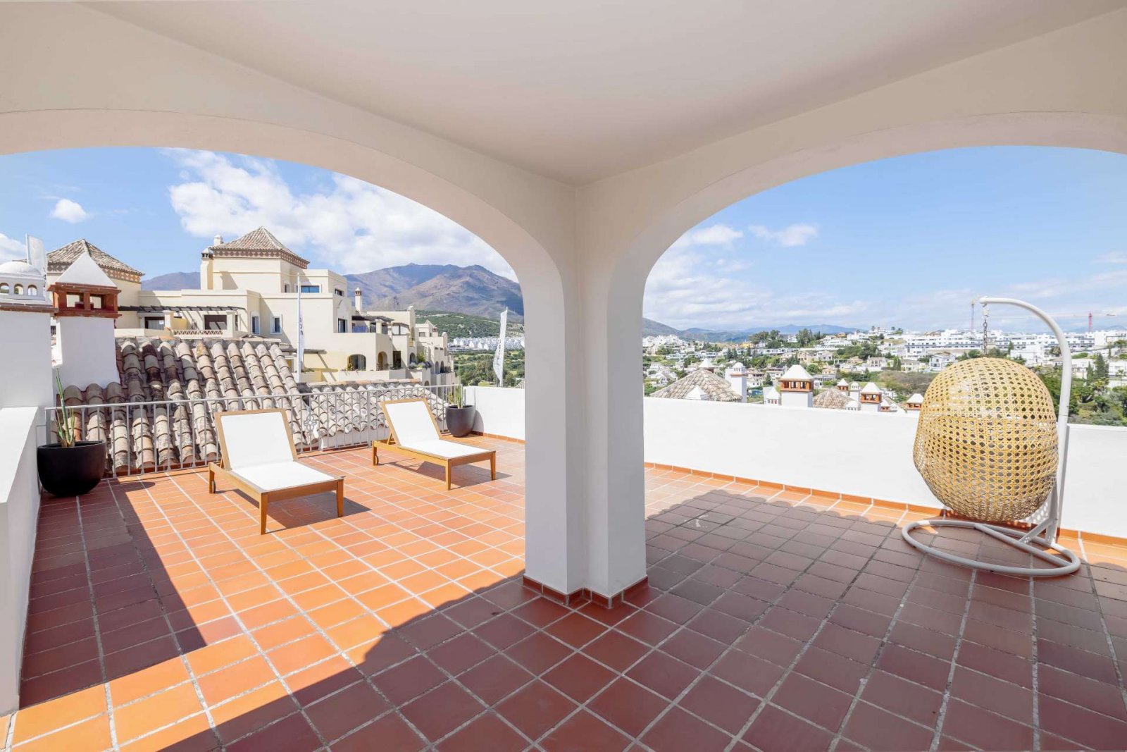 Elegantes Stadthaus mit Meerblick, La Gaspara, Estepona