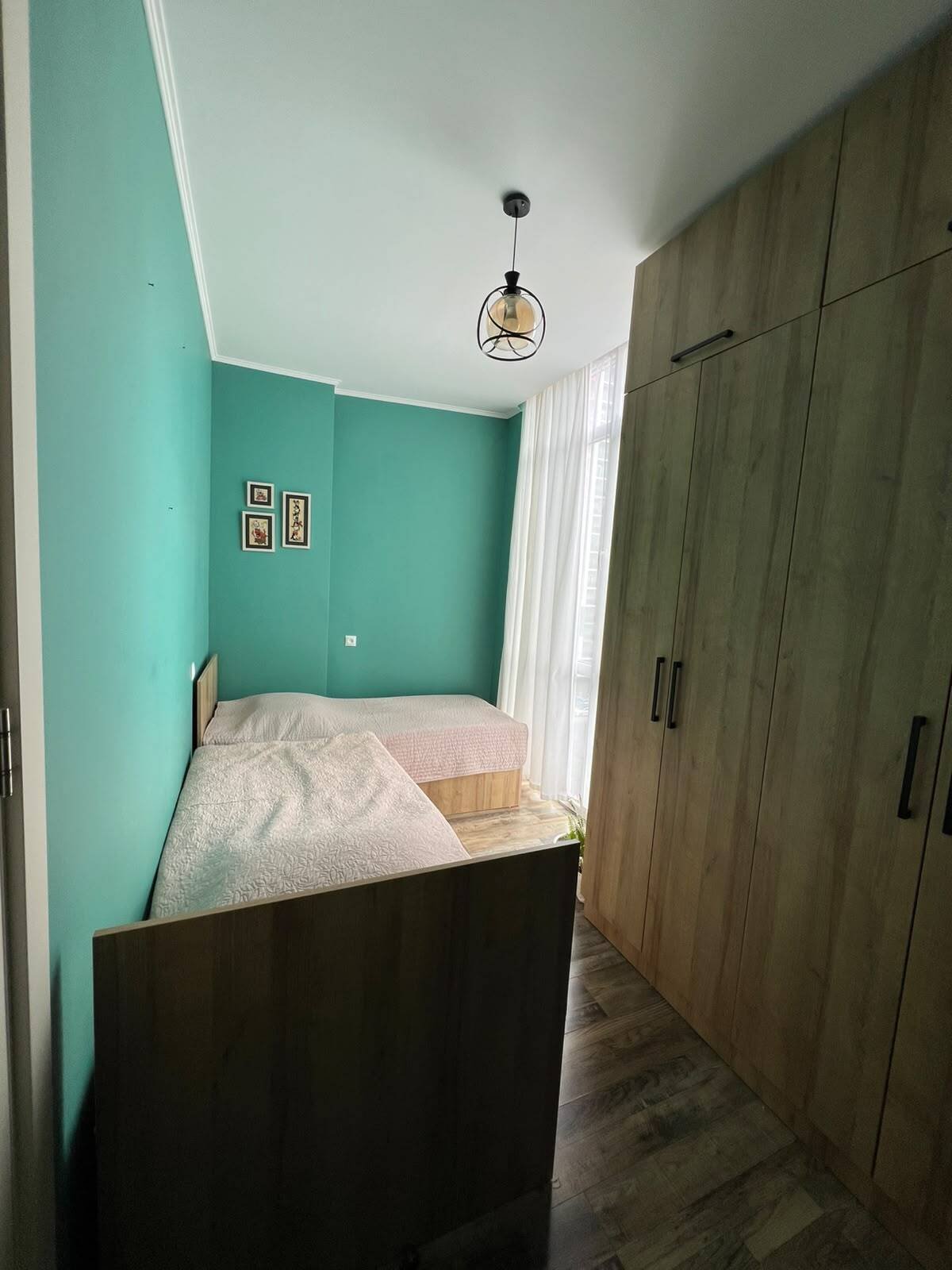 Ampio appartamento angolare a Batumi, Georgia – Due camere da letto, soggiorno separato, vista sulle montagne e parcheggio