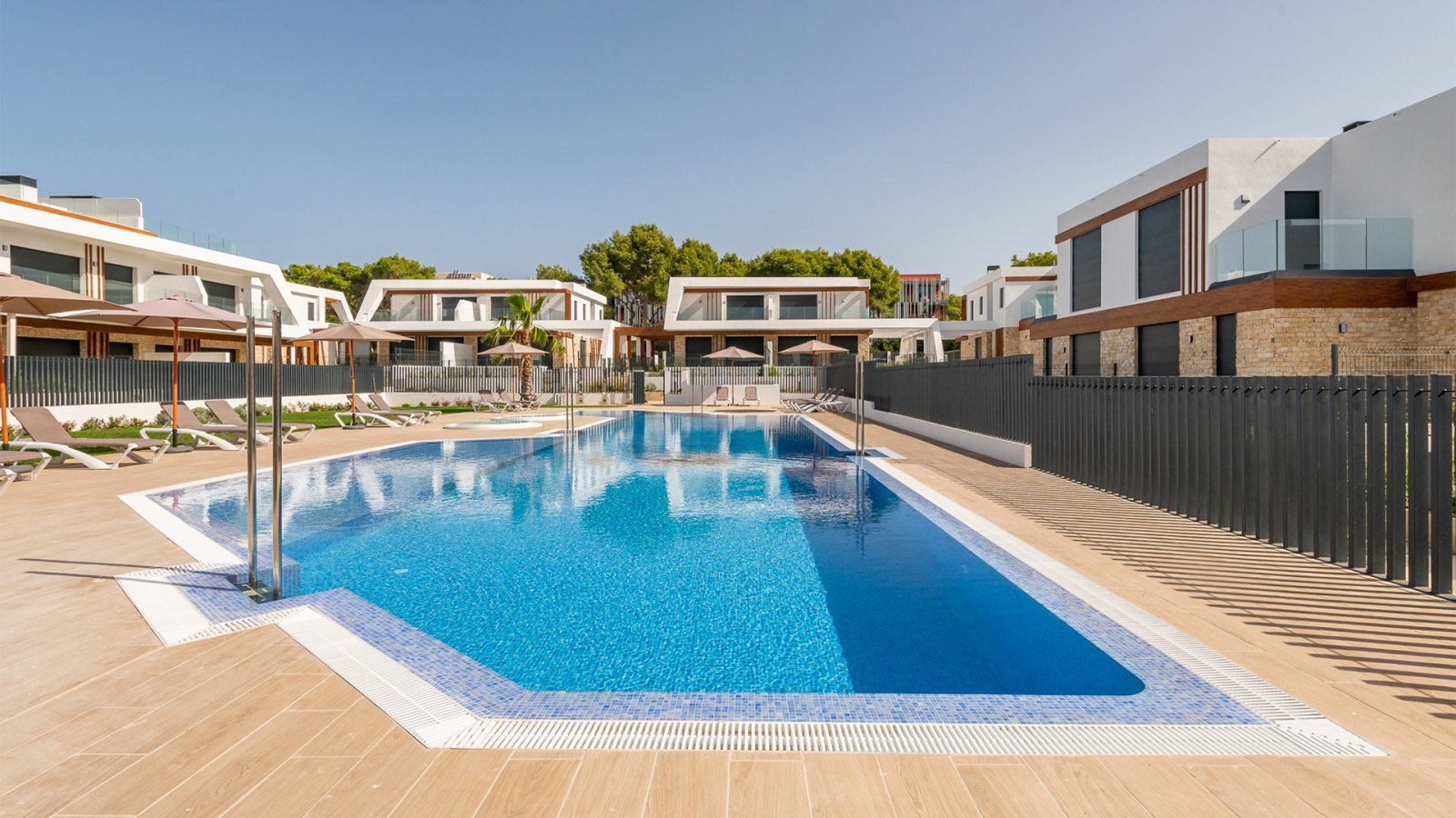Luxuriöses Stadthaus mit direktem Zugang zum Pool, Cala Ratjada, Mallorca, Spanien